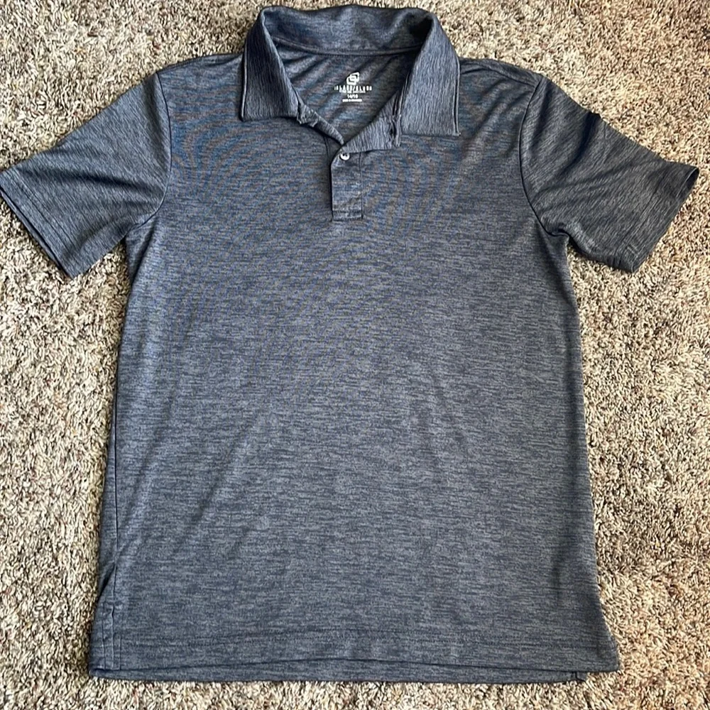 Polo - Picture 1 of 3